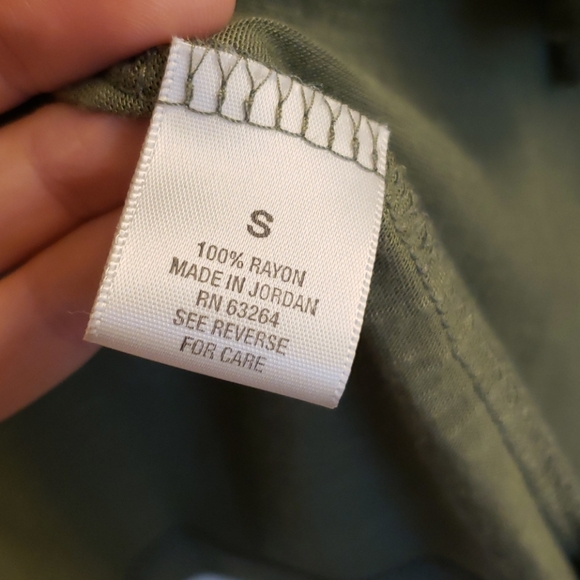 Dress barn short sleeved camisole - Picture 8 of 8